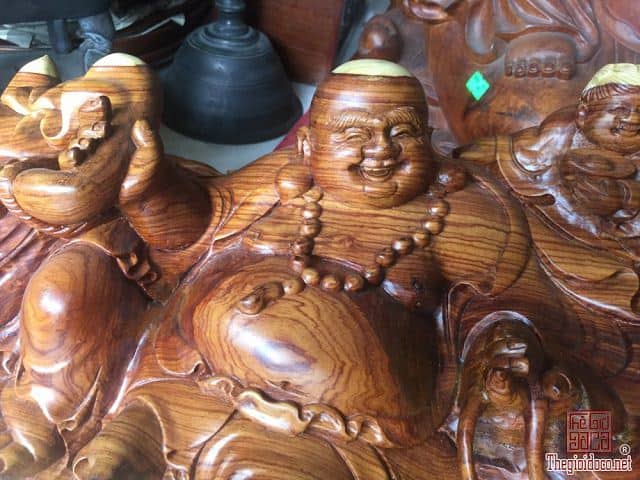 Mẫu tượng Phật Di Lặc Ngũ Tặc nguyên khối làm từ gỗ Cẩm Lai cao cấp